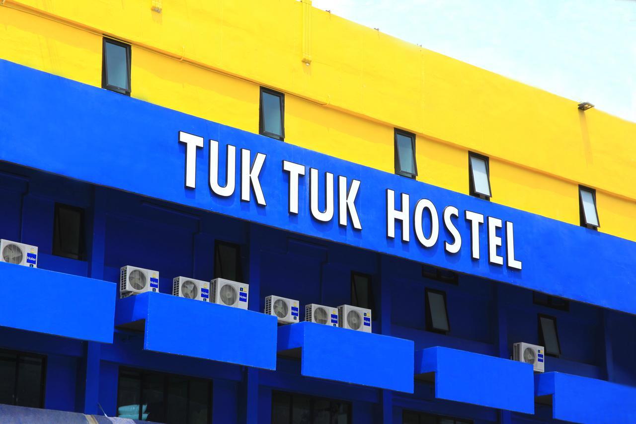 Tuk Tuk Hostel Bangkok Exterior photo